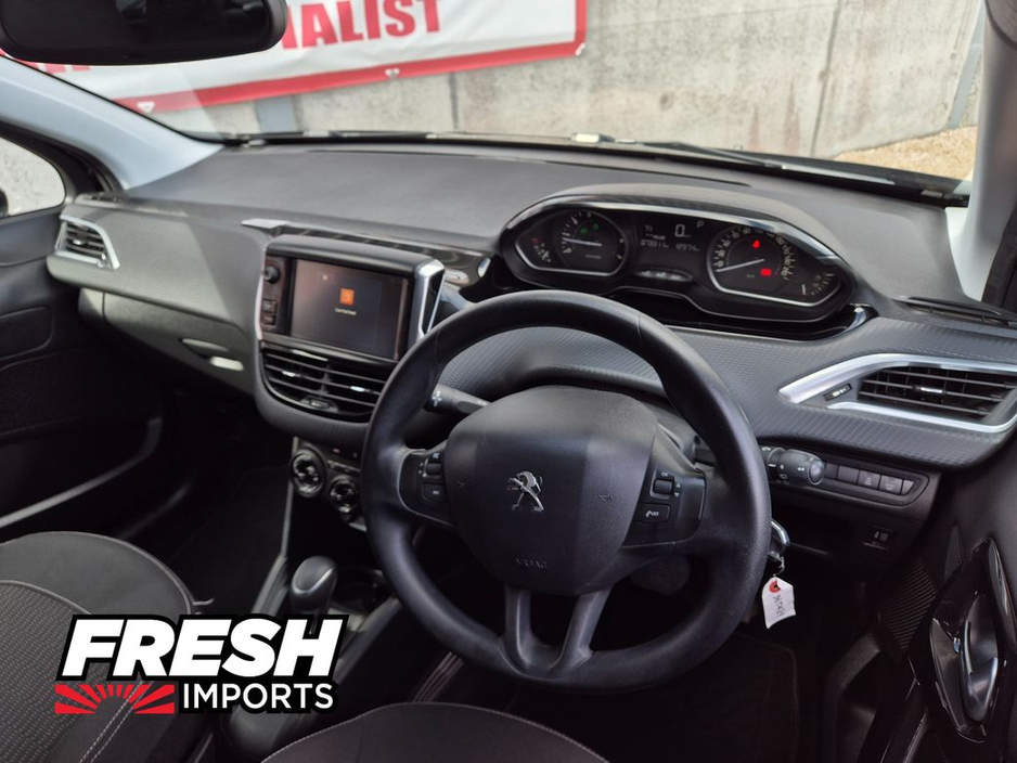 Peugeot 208 *STYLE MODEL* — thumbnail 24
