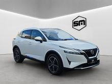 Nissan Qashqai 1.3 MHEV SV TECH. PAN ROOF. HUGE SPEC. FINANCE ARRANGED. SIMI. AA APPROVED.