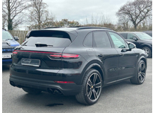 2023 Porsche Cayenne 3L Petrol Plug-in Hybrid For Sale Images