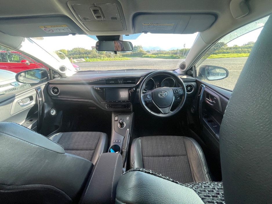 2016 Toyota Auris 1.8L Petrol Hybrid For Sale Images