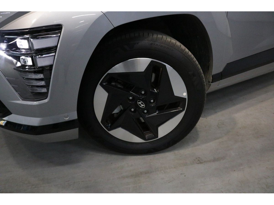 Hyundai Kona Electric Platinum 65KWH EV - — thumbnail 4