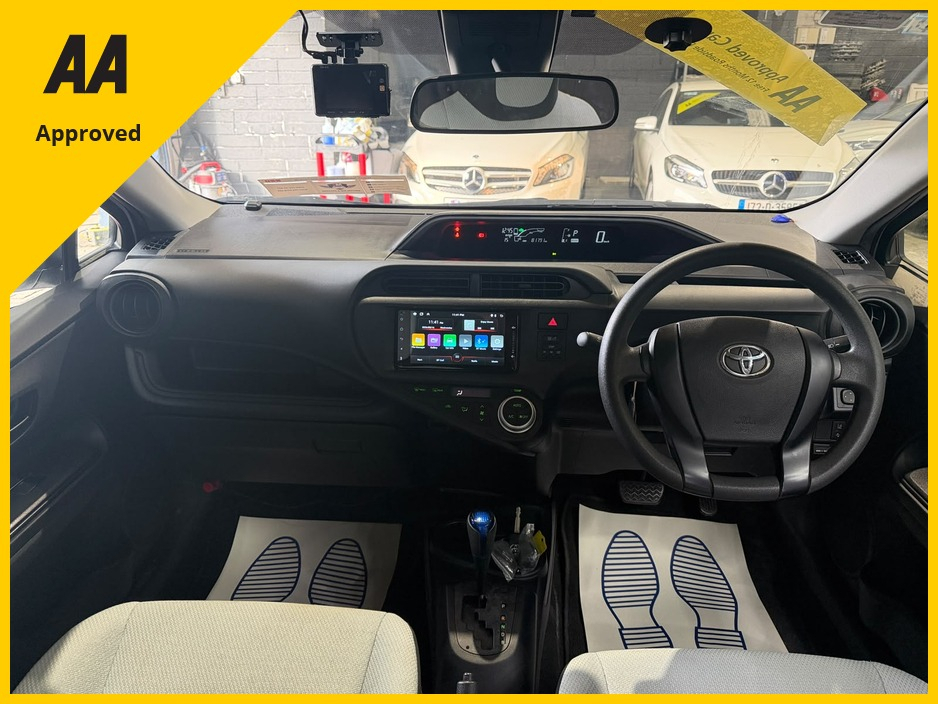Toyota Aqua Hybrid — thumbnail 27