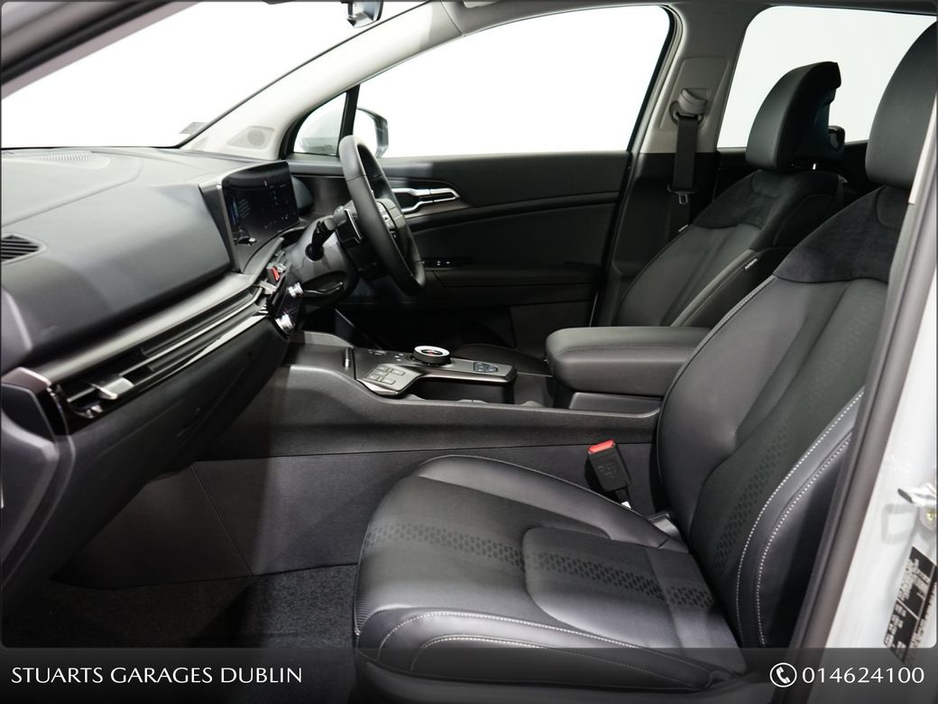 Kia Sportage PHEV *FACELIFTED MODEL WITH 0% FINANCE OPTIONS* — thumbnail 3