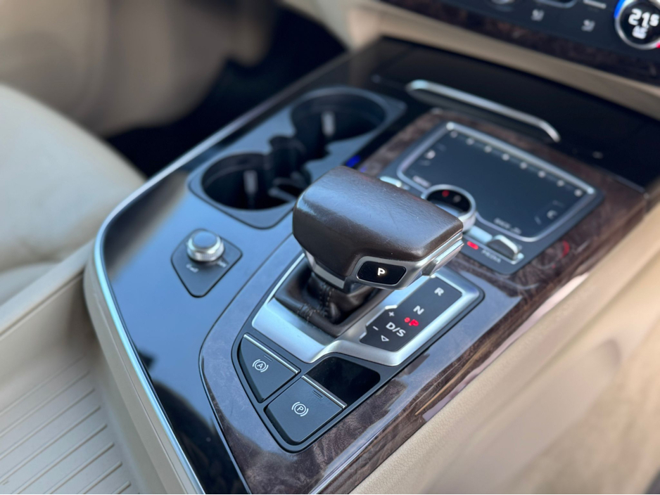 2016 Audi Q7 3.0L Diesel For Sale Images