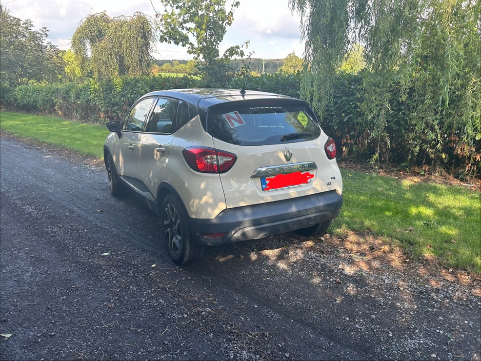Renault Captur INTENSE 1.5 DCI 90 EU6M 4DR — thumbnail 3