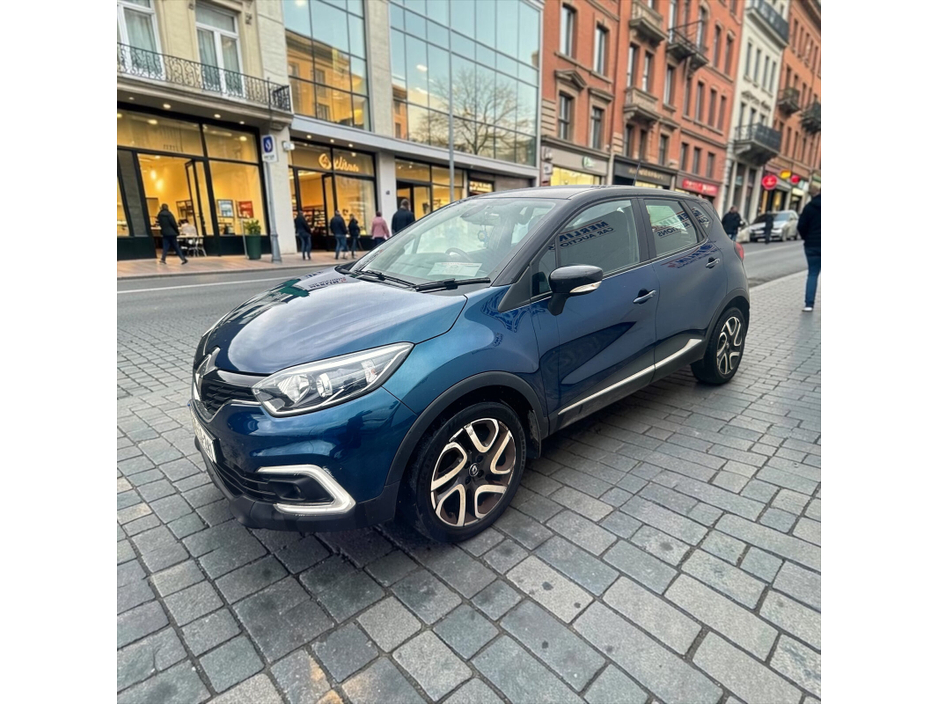 2018 Renault Captur 0.9L Petrol For Sale Images