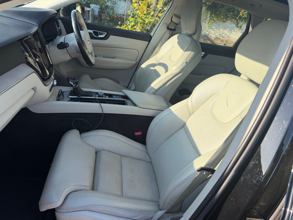 2017 Volvo XC60 2L Diesel For Sale Images
