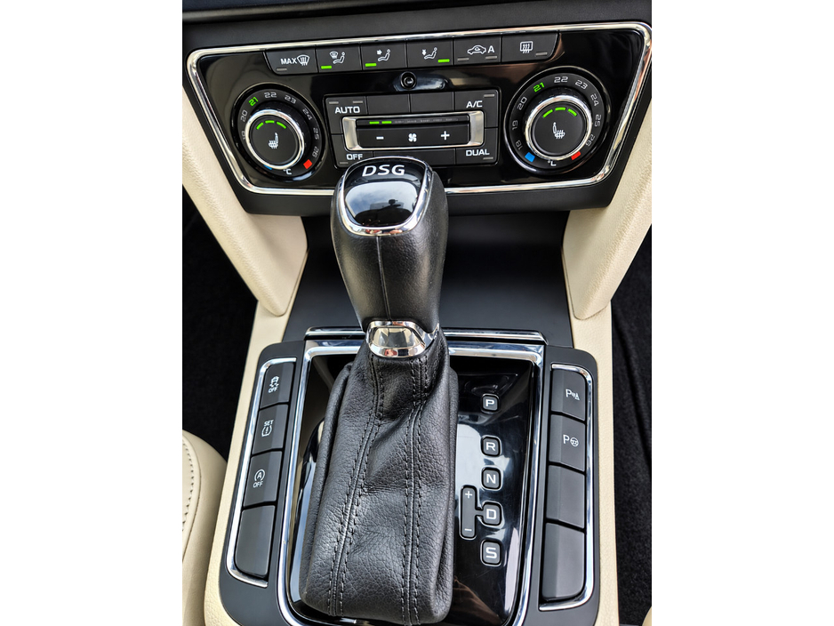 2015 Skoda Superb 2L Diesel For Sale Images