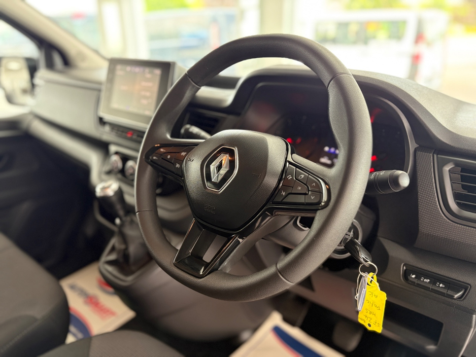 2024 Renault Trafic 2L Diesel For Sale Images