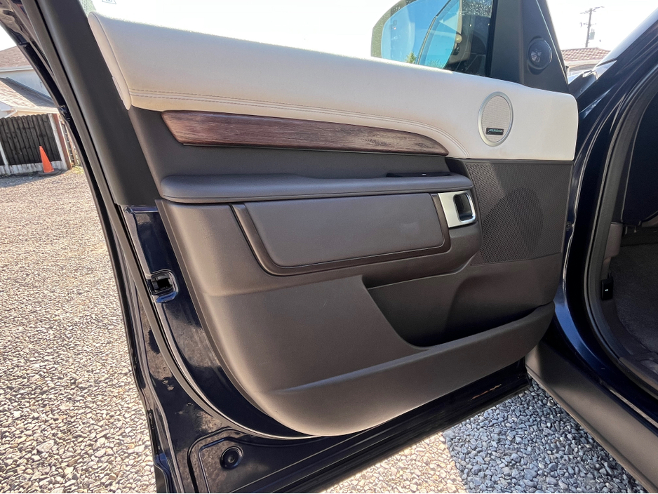 2019 Land Rover Discovery 2L Diesel For Sale Images