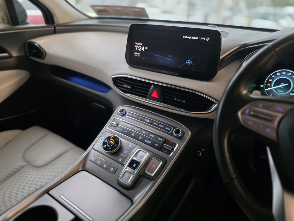 2022 Hyundai Santa Fe 1.6L Petrol Plug-in Hybrid For Sale Images