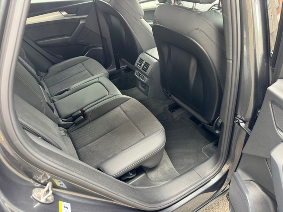 2023 Audi Q5 2.0L Petrol Plug-in Hybrid For Sale Images