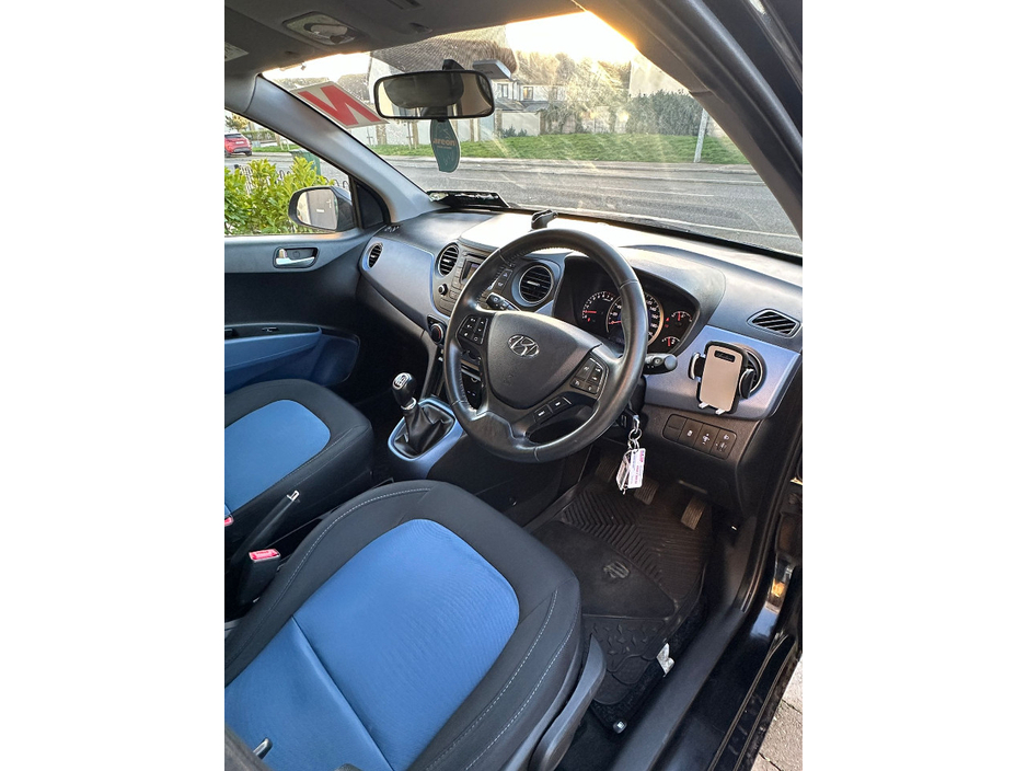 Hyundai i10 DELUXE 4DR — thumbnail 11