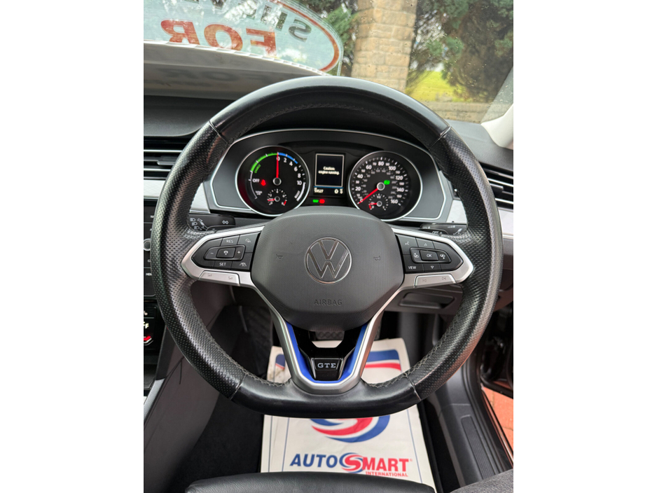 2022 Volkswagen Passat 1.4L Petrol Hybrid For Sale Images