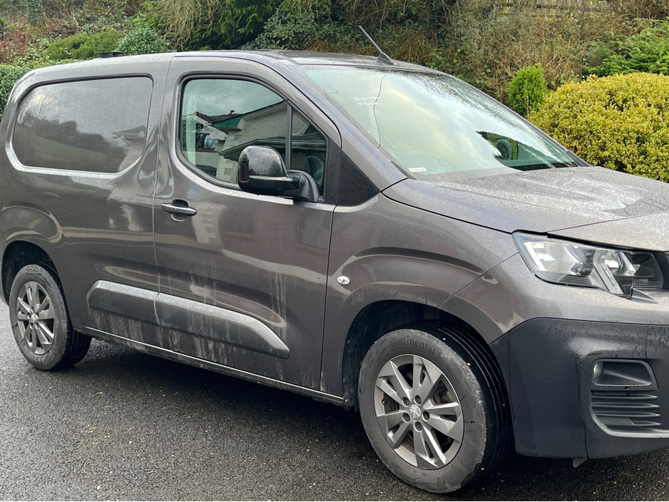 2023 Peugeot Partner 1.5L Diesel For Sale Images