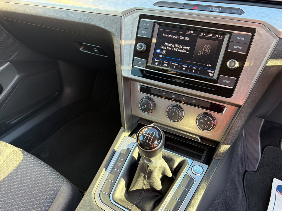 2018 Volkswagen Passat 1.4L Petrol For Sale Images