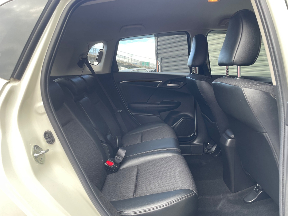 Honda Fit 1.5 HYBRID AUTO — thumbnail 10