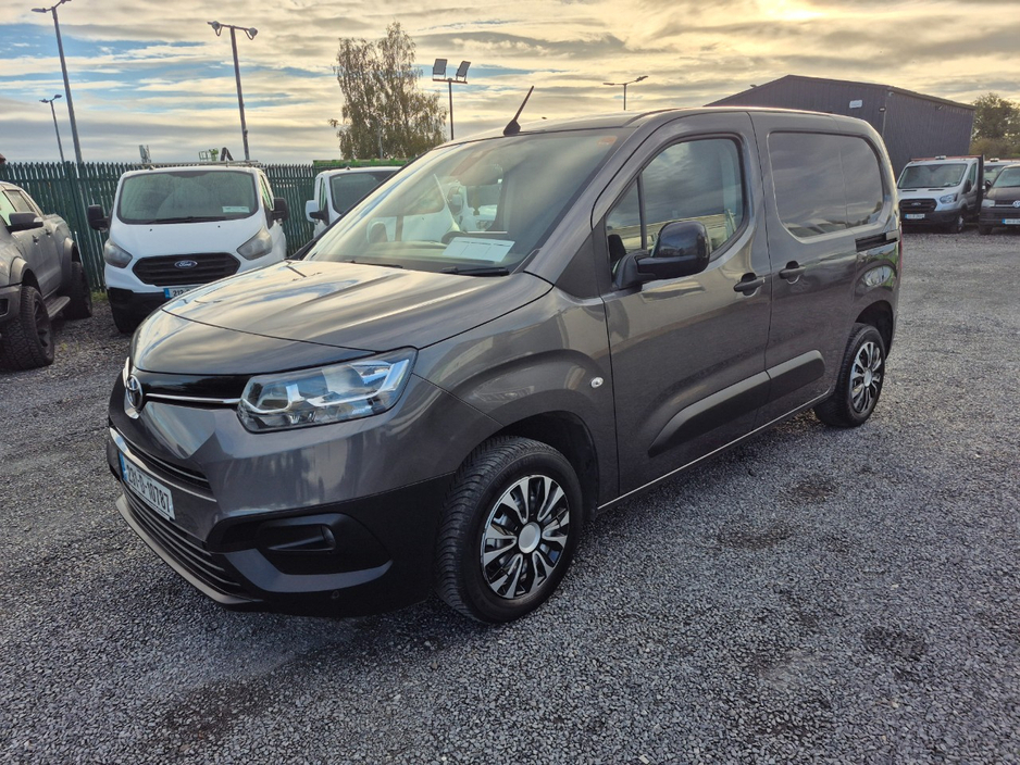 2023 Toyota Proace City 1.5L Diesel For Sale Images