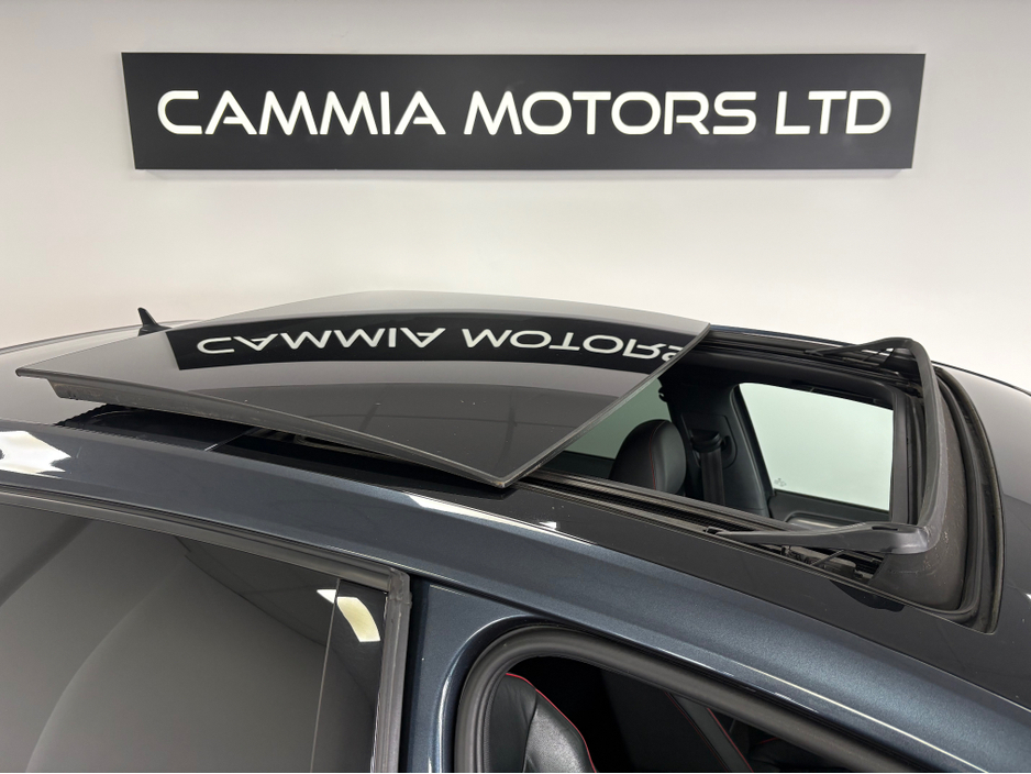2019 Volkswagen Golf 2L Petrol For Sale Images