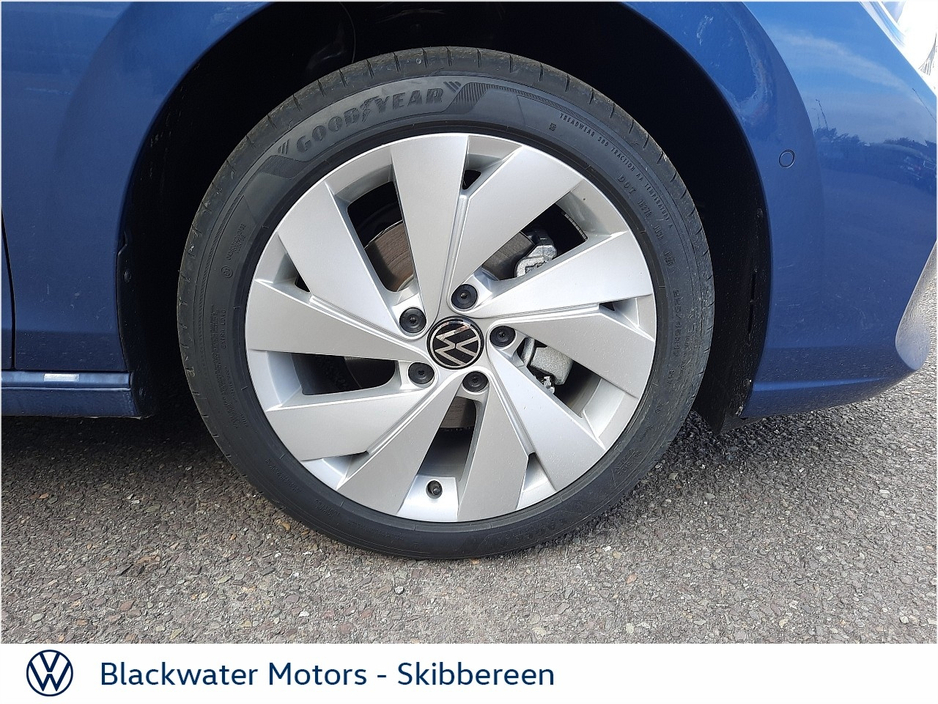 Volkswagen Golf 1.5MHEV 116BHP EDITION 75 AUTOMATIC — thumbnail 9