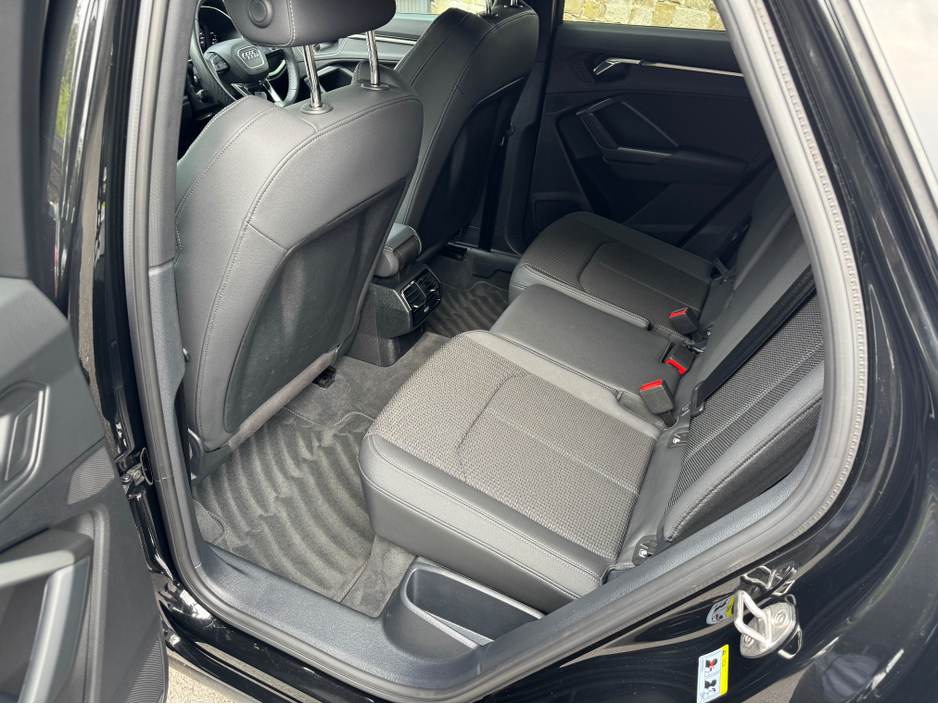2023 Audi Q3 1.4L Petrol Plug-in Hybrid For Sale Images