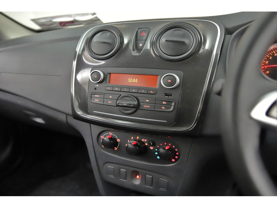 Dacia Sandero 1.0 ALTERNATIVE SCE 75BHP 5SPD — thumbnail 21