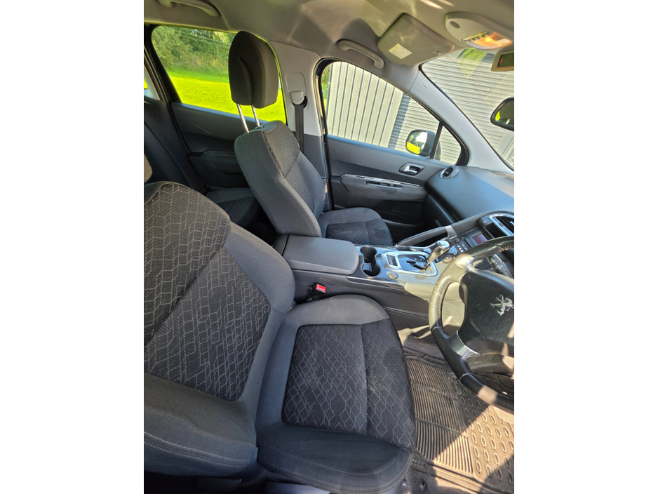 Peugeot 3008 1.6 Blue Hdi 120 bhp Active Auto S/S Eco — thumbnail 9