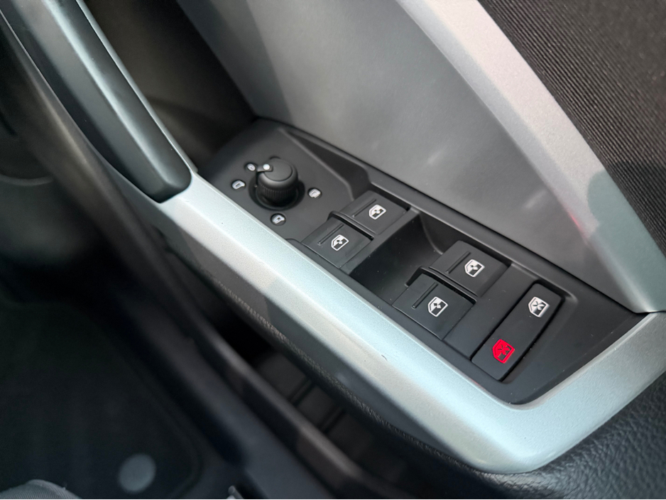 2022 Audi Q3 1.4L Petrol Plug-in Hybrid For Sale Images