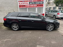 2013 Toyota Avensis 2L Diesel For Sale Images
