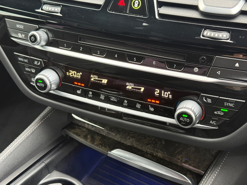 BMW 5 Series 530E M-SPORT 184BHP AUTOMATIC HYBRID *VIRTUAL COCKPIT, REAR VIEW CAMERA, 19 " DIAMOND CUT ALLOYS, PARKING SENSORS FRONT & REAR, MEMORY SEATS, LEATHER UPHOLSTERY, 3 STAGE HEATED SEATS,HEADS UP DISPLAY* — thumbnail 19