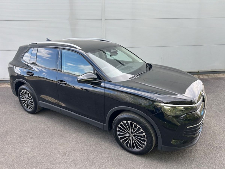 2025 Volkswagen Tiguan 1.5L Petrol Hybrid For Sale Images