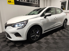 2022 Renault Clio 1L Petrol For Sale Images