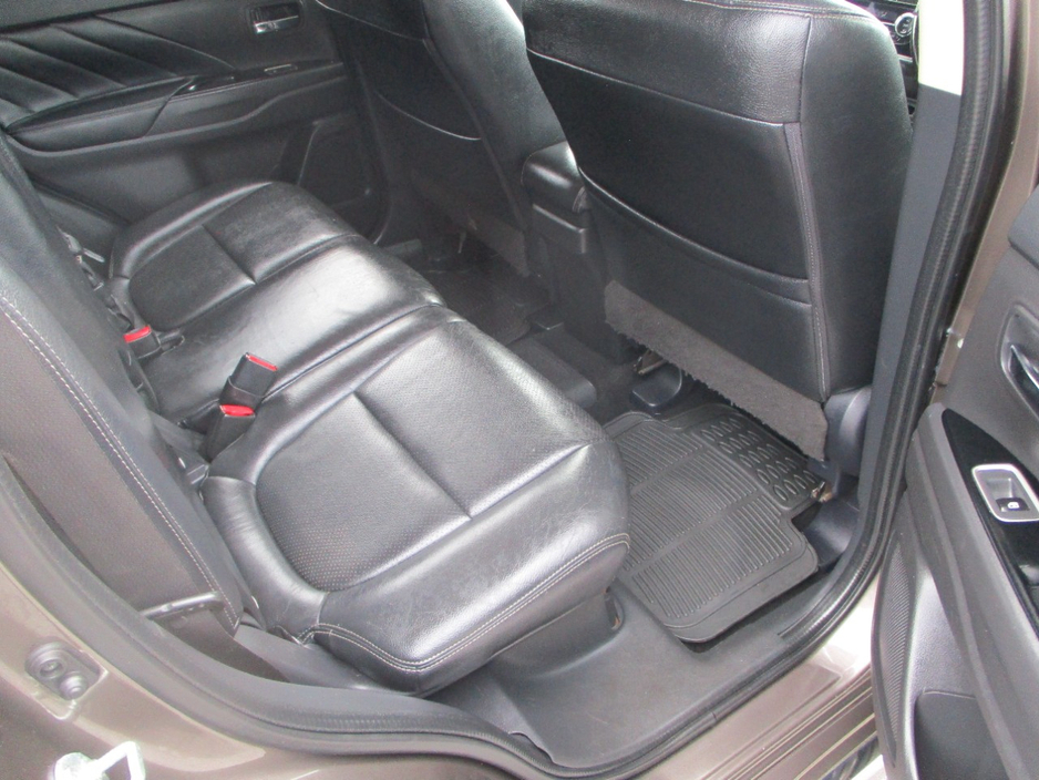 2017 Mitsubishi Outlander 2L Petrol Plug-in Hybrid For Sale Images