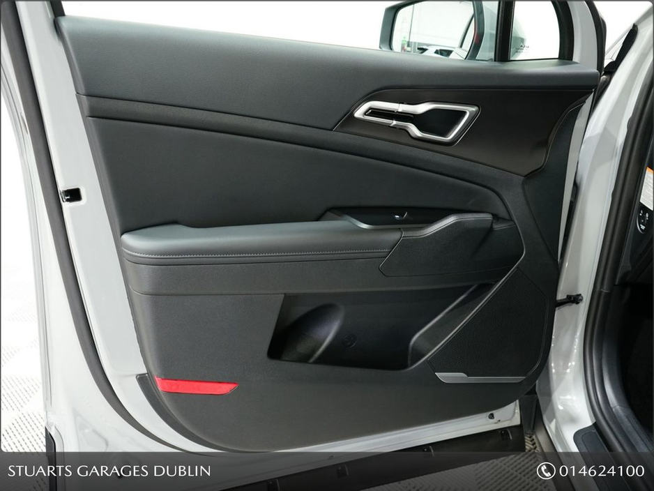 Kia Sportage PHEV *FACELIFTED MODEL WITH 0% FINANCE OPTIONS* — thumbnail 15