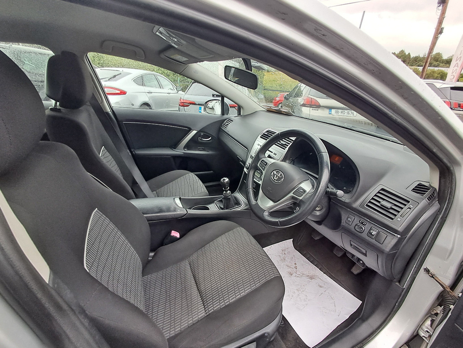 2014 Toyota Avensis 2L Diesel For Sale Images