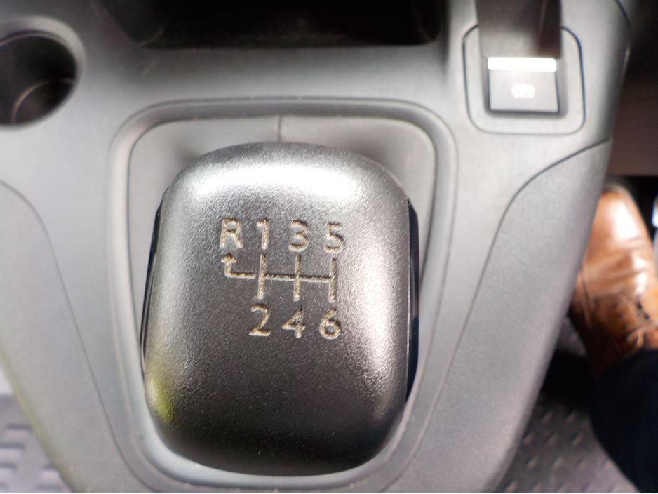 2022 Peugeot Partner 1.5L Diesel For Sale Images