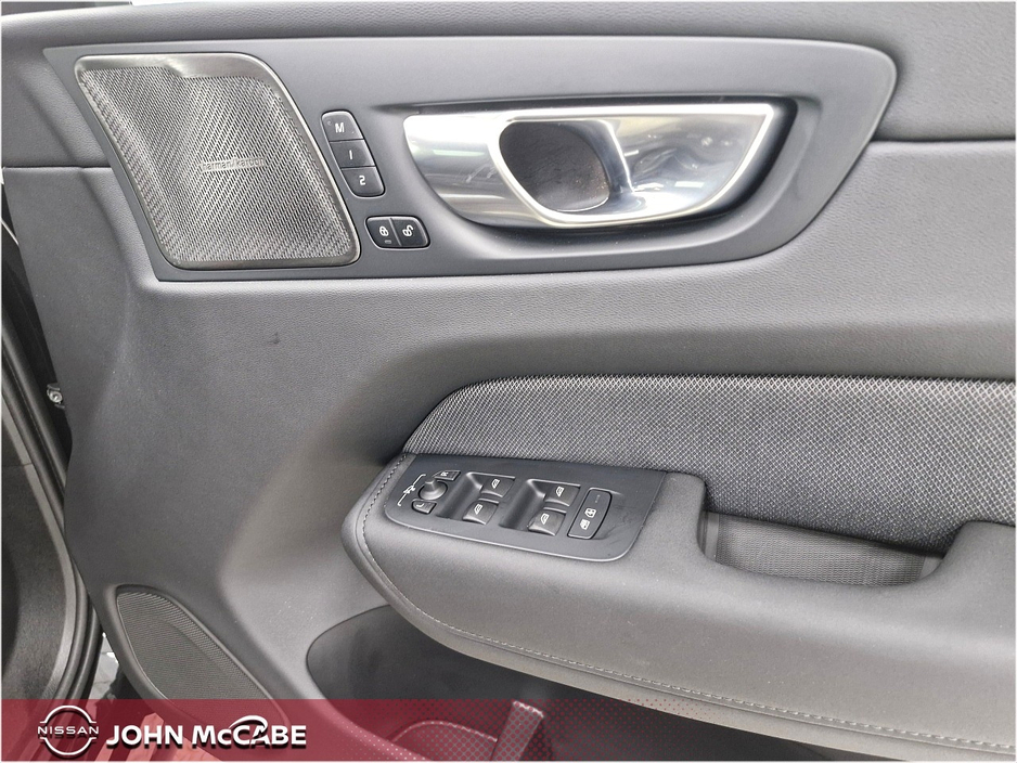2026 Volvo XC60 2L Petrol Plug-in Hybrid For Sale Images