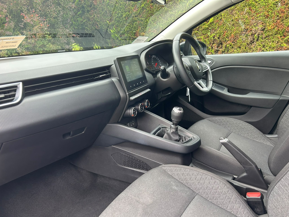 2023 Renault Clio 1L Petrol For Sale Images