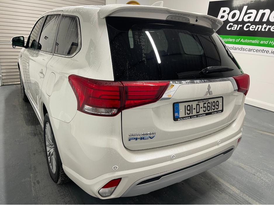 2019 Mitsubishi Outlander 2.4L Petrol Plug-in Hybrid For Sale Images