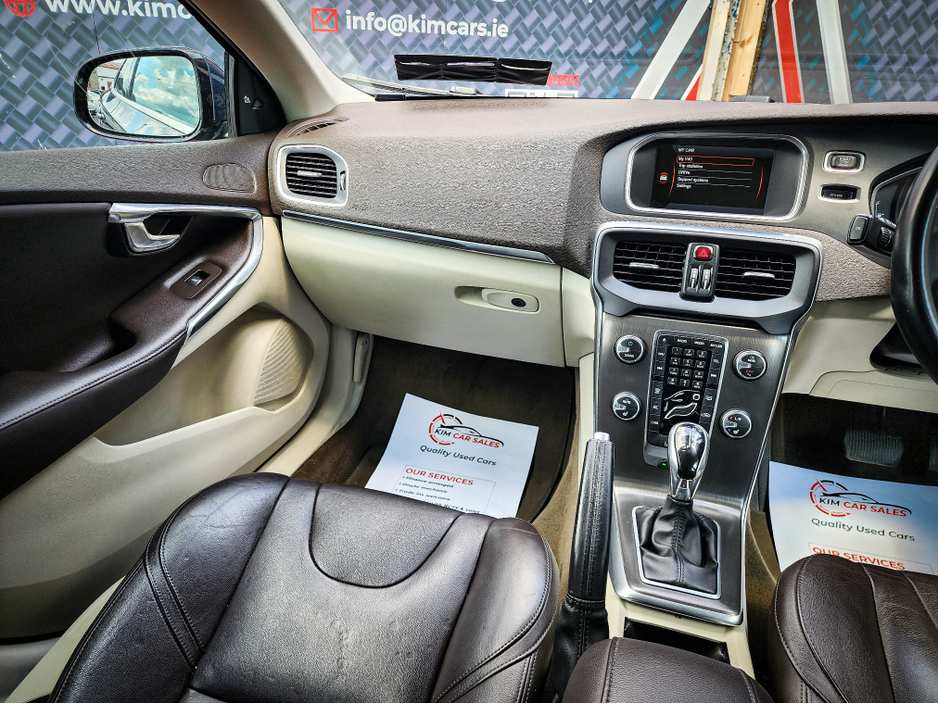 2013 Volvo V40 1.6L Petrol For Sale Images