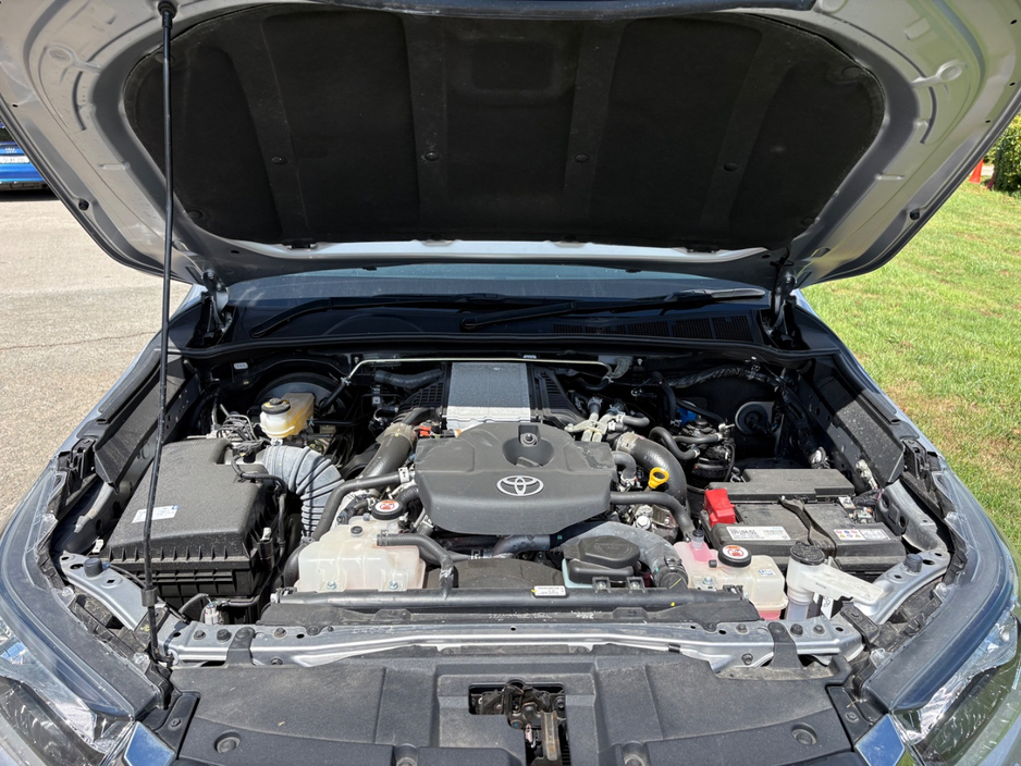 2025 Toyota Hilux 2.8L Diesel For Sale Images