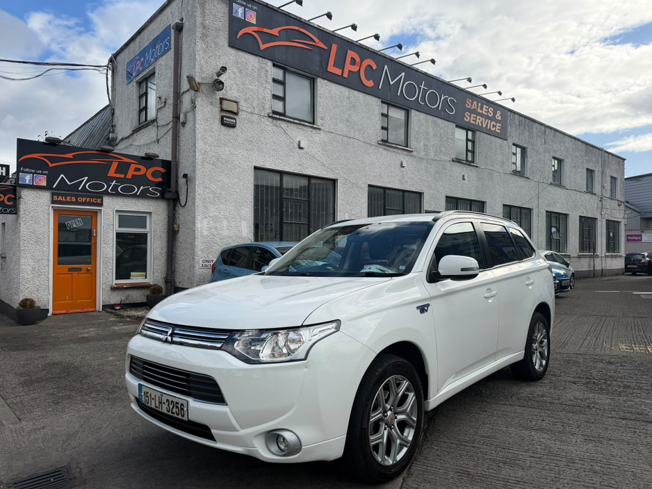 2015 Mitsubishi Outlander 2L Petrol Plug-in Hybrid For Sale Images