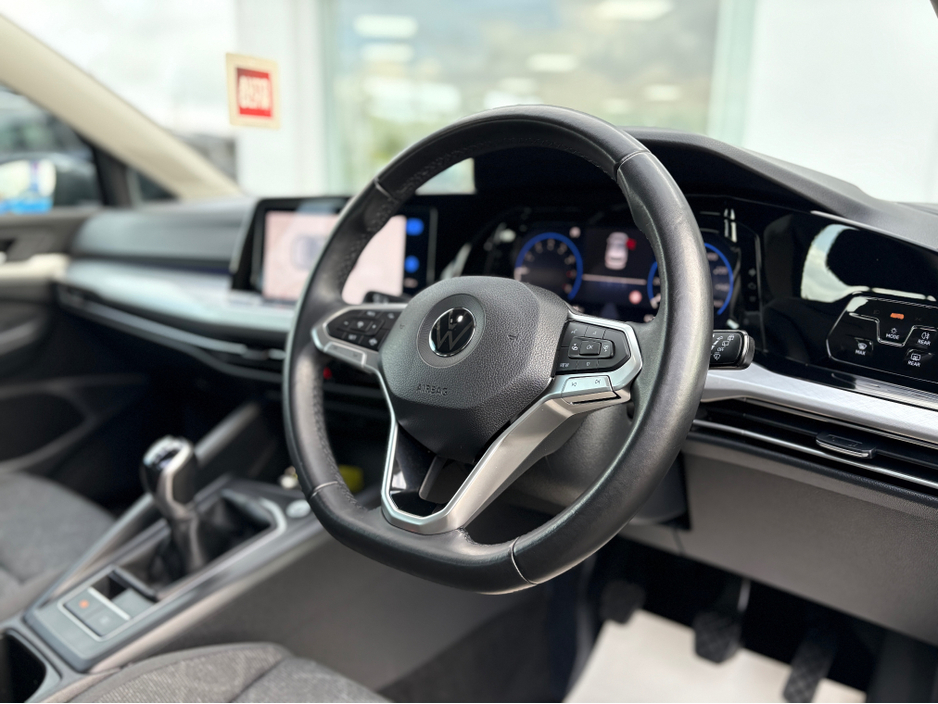 2021 Volkswagen Golf 1L Petrol For Sale Images