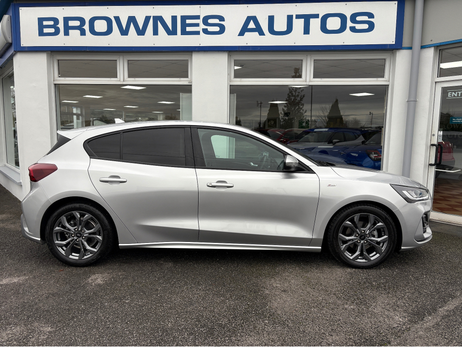 2024 Ford Focus 1L Hybrid For Sale Images