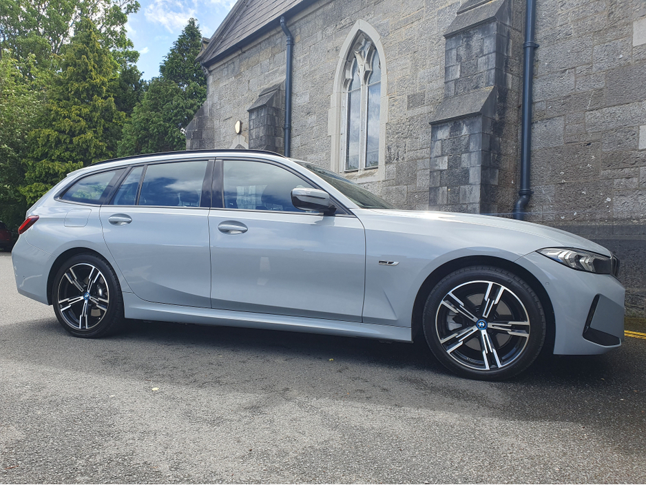 2023 BMW 3 Series 2L Petrol Plug-in Hybrid For Sale Images