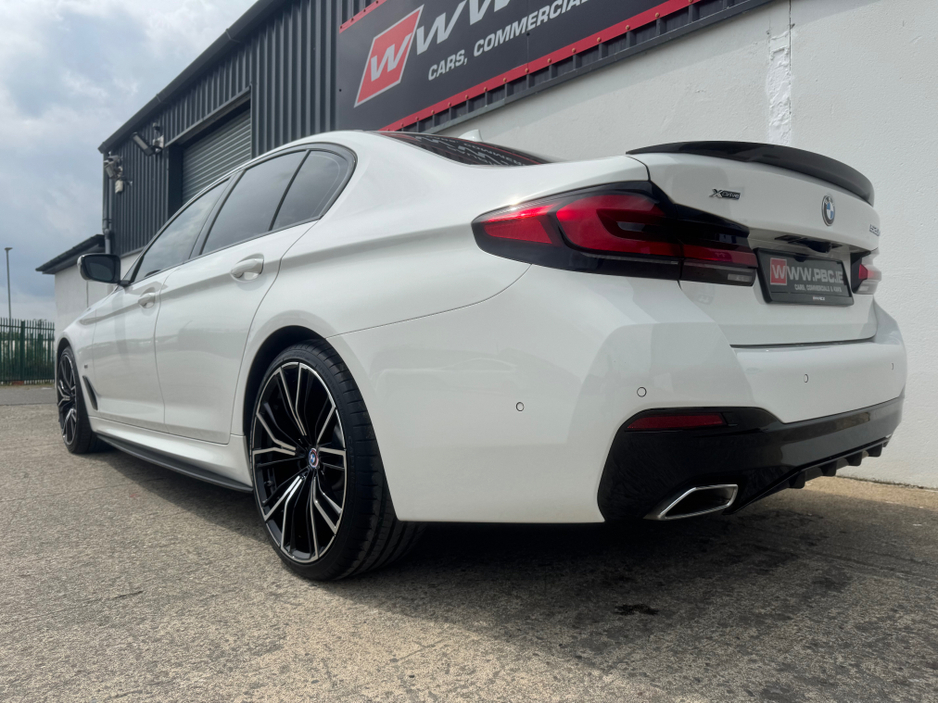 2023 BMW 5 Series 2.0L Diesel Hybrid For Sale Images