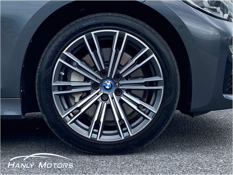 2022 BMW 3 Series 2L Hybrid For Sale Images