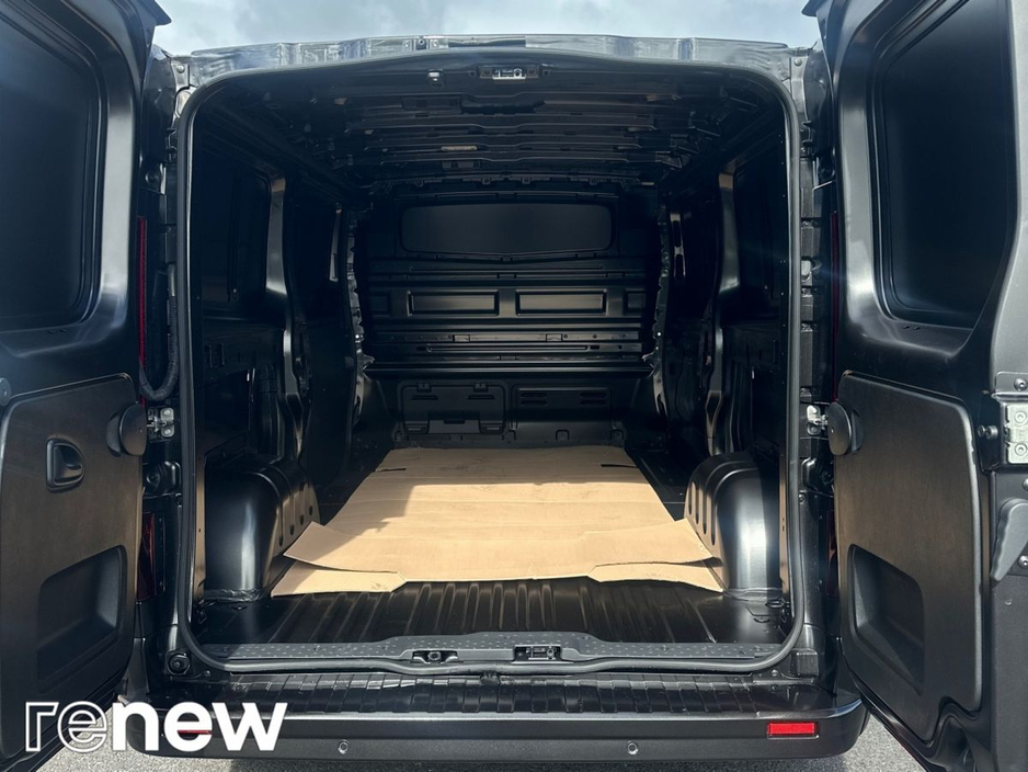 2026 Renault Trafic 2L Diesel For Sale Images