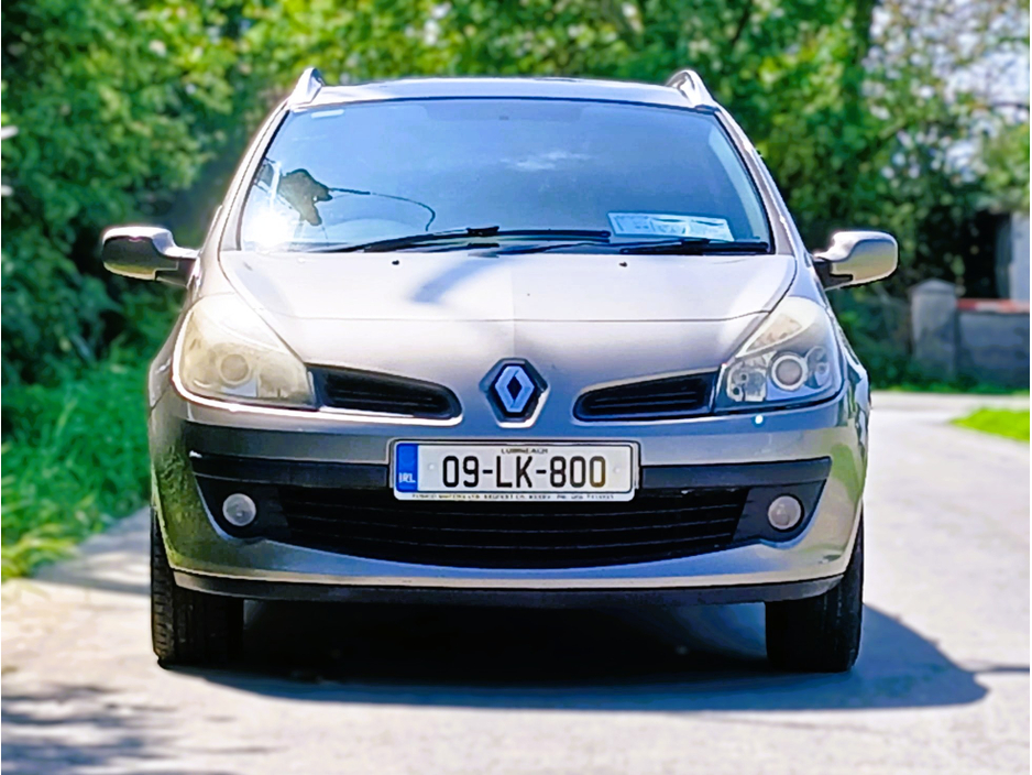 2009 Renault Clio 1.1L Petrol For Sale Images