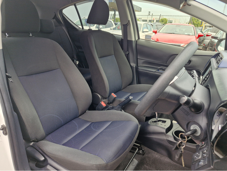2017 Toyota Aqua 1.5L Petrol Hybrid For Sale Images